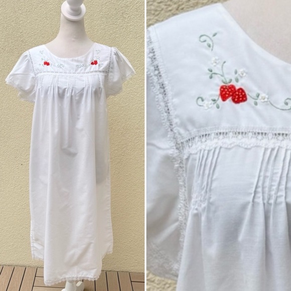 barbizon Dresses & Skirts - Barbizon white short sleeve mini dress